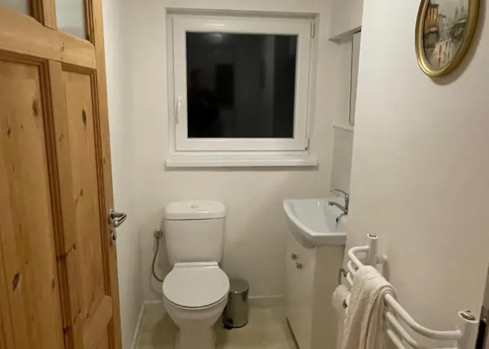 The Rad Alpesi faház Lipótszentmiklós